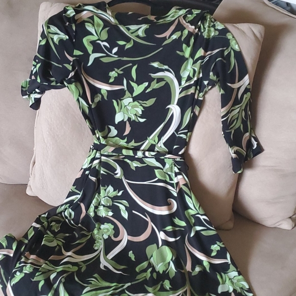 Max and Cleo dress - Picture 2 of 5